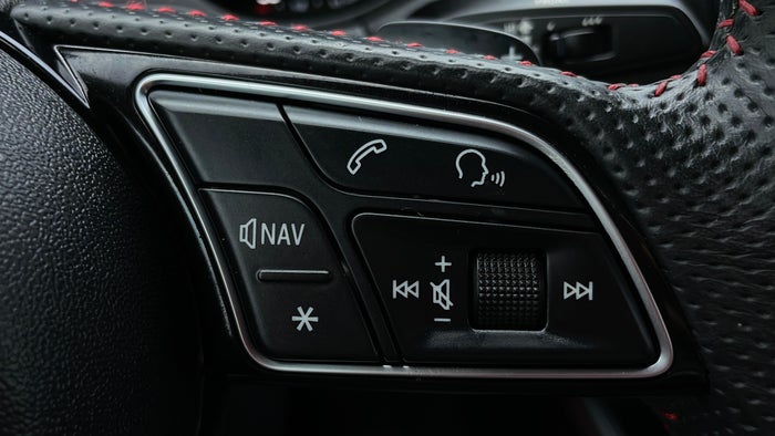 AUDI S3-Drivers Control