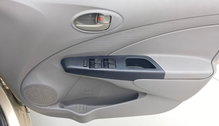 2011 Toyota Etios G, Petrol, Manual, 43,763 km, Driver Side Door Panels Control