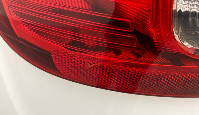 2019 Renault TRIBER 1.0 RXZ, Petrol, Manual, 62,803 km, Left tail light - Minor damage