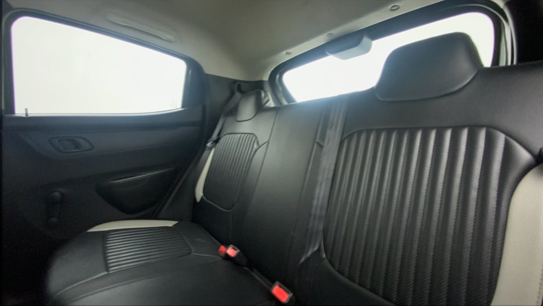 Right Side Rear Door Cabin