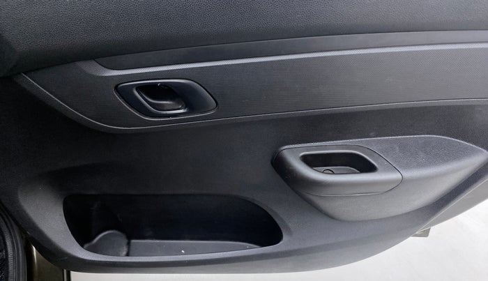 2019 Renault Kwid RXL, Petrol, Manual, 21,148 km, Driver Side Door Panels Control