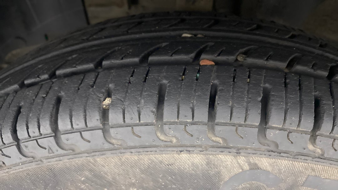 Left Front Tyre Tread