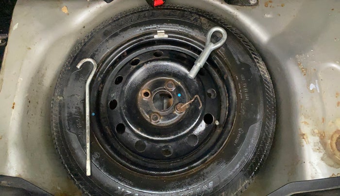2015 Maruti Swift VXI, Petrol, Manual, 44,129 km, Spare Tyre