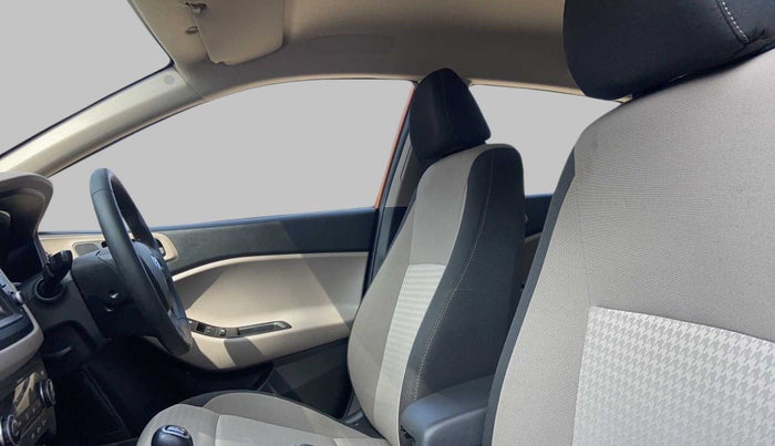 2018 Hyundai Elite i20 ASTA 1.2 (O), Petrol, Manual, 18,356 km, Right Side Front Door Cabin