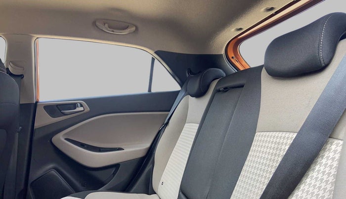 2018 Hyundai Elite i20 ASTA 1.2 (O), Petrol, Manual, 18,356 km, Right Side Rear Door Cabin