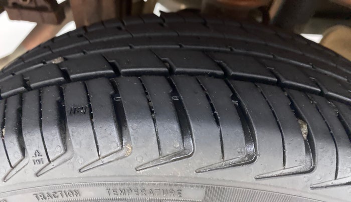 2018 Maruti Alto K10 VXI (O), Petrol, Manual, 40,632 km, Right Rear Tyre Tread