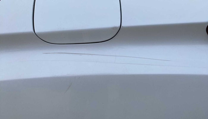 2015 Honda City SV MT DIESEL, Diesel, Manual, 85,628 km, Left quarter panel - > 4 inch scratches + Count of scratches >3