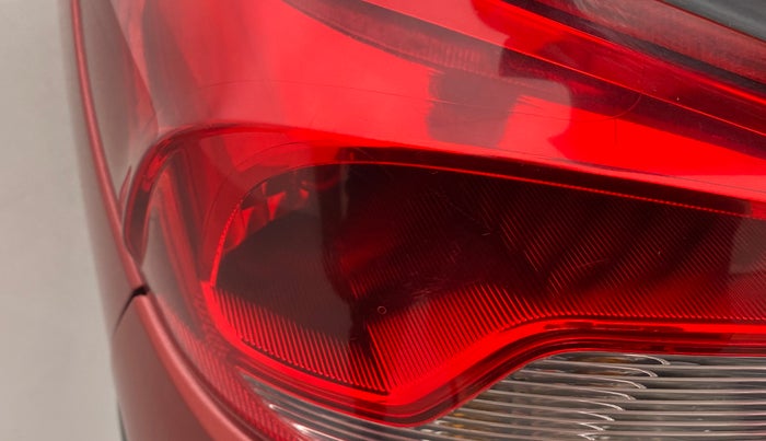2016 Renault Kwid RXT, Petrol, Manual, 48,004 km, Left tail light - Minor scratches