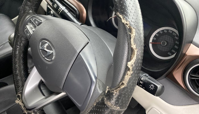2020 Hyundai AURA S 1.2, Petrol, Manual, 92,154 km, Steering wheel - Steering cover is minor torn