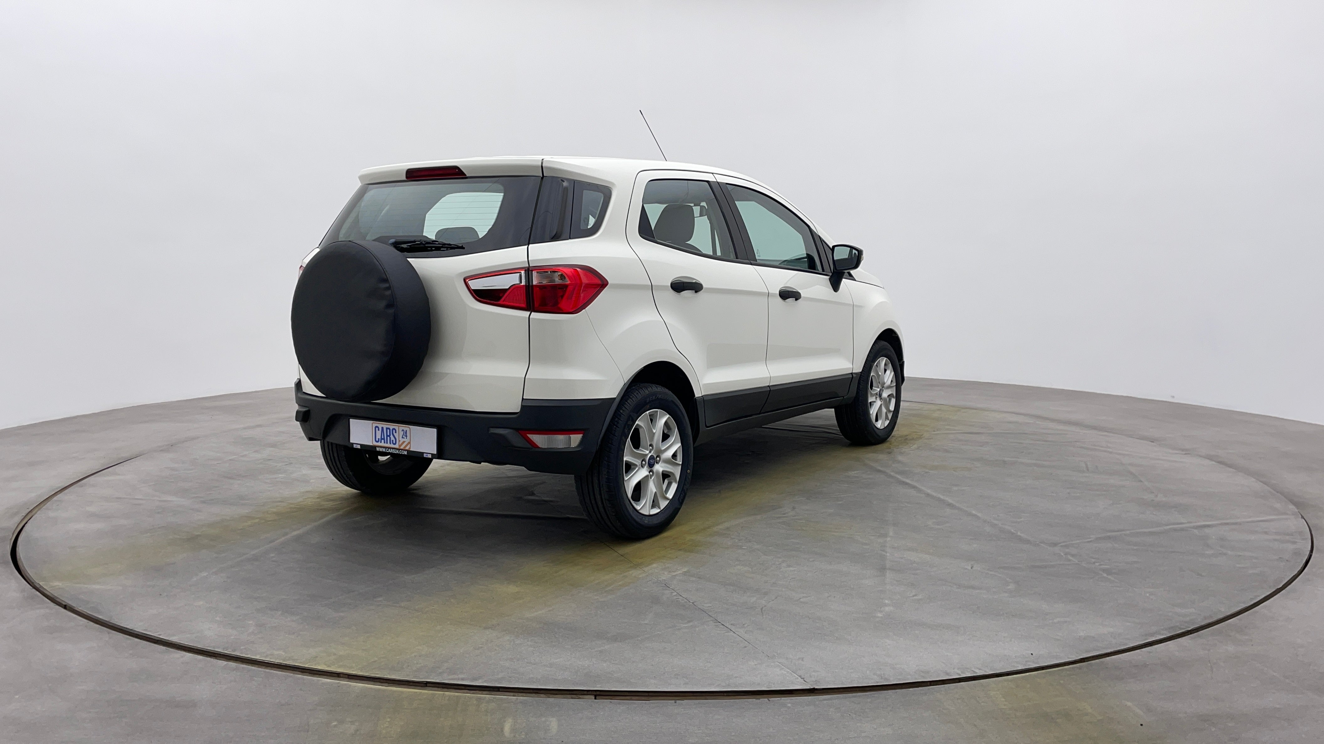 Ford EcoSport-Right Back Diagonal (45- Degree) View
