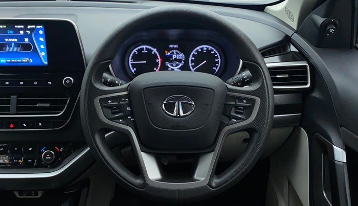 2022 Tata Safari XTA PLUS, Diesel, Automatic, 7,956 km, Steering Wheel Close Up