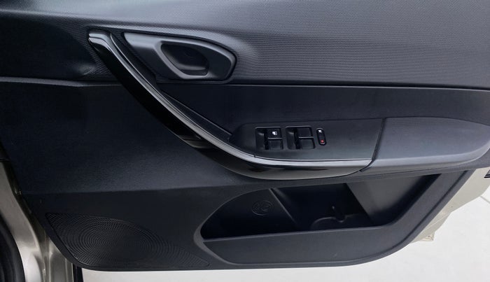 2019 Tata TIAGO NRG PETROL, Petrol, Manual, 27,162 km, Driver Side Door Panels Control