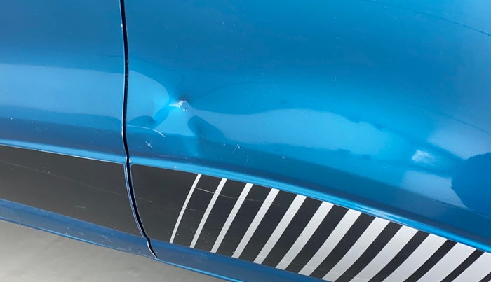 2019 Renault Kwid RXL, Petrol, Manual, 33,865 km, Rear left door - Slightly dented