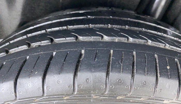 2018 Maruti Ciaz ALPHA 1.4 VVT AMT, Petrol, Automatic, 26,218 km, Left Rear Tyre Tread