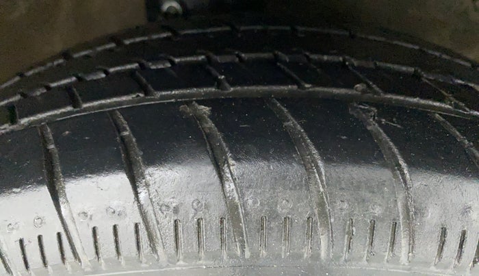 2018 Maruti Celerio VXI CNG D, CNG, Manual, 81,143 km, Right Front Tyre Tread