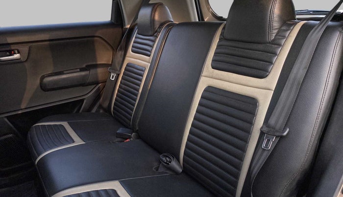 2019 Maruti New Wagon-R ZXI 1.2, Petrol, Manual, 55,131 km, Right Side Rear Door Cabin