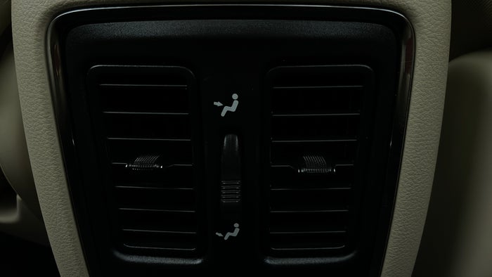 JEEP GRAND CHEROKEE-Rear AC Vents