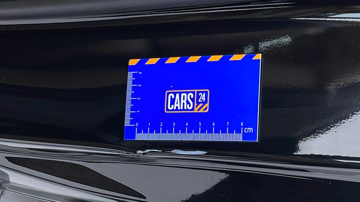 JEEP GRAND CHEROKEE-Pillar LHS C Scratch