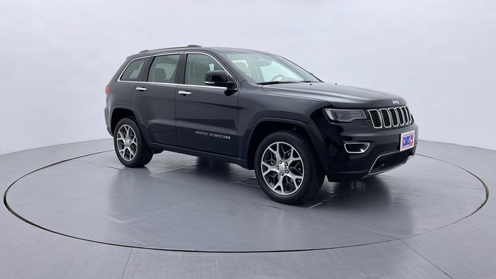JEEP GRAND CHEROKEE-Right Front Diagonal (45- Degree) View