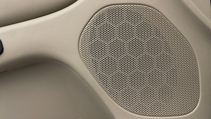 JEEP GRAND CHEROKEE-Speakers