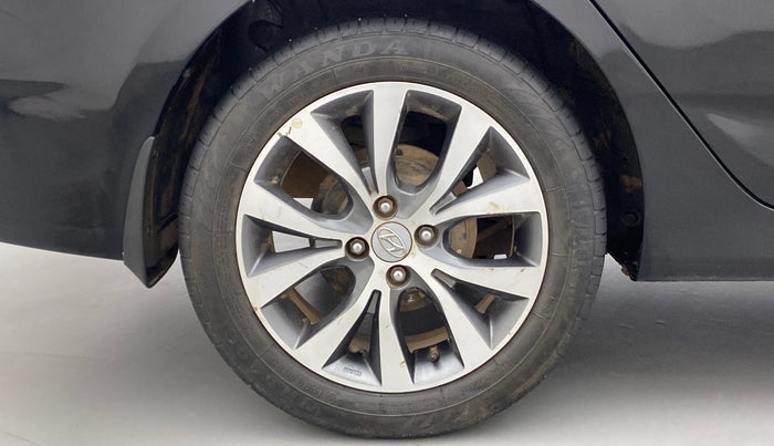 2017 Hyundai Verna 1.6 VTVT SX, Petrol, Manual, 55,605 km, Right Rear Wheel