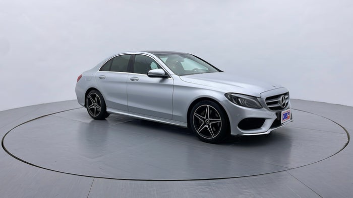 MERCEDES BENZ C 200-Right Front Diagonal (45- Degree) View