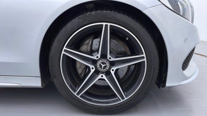 MERCEDES BENZ C 200-Right Front Tyre