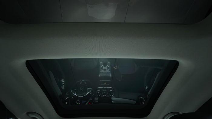 MERCEDES BENZ C 200-Interior Sunroof/Moonroof