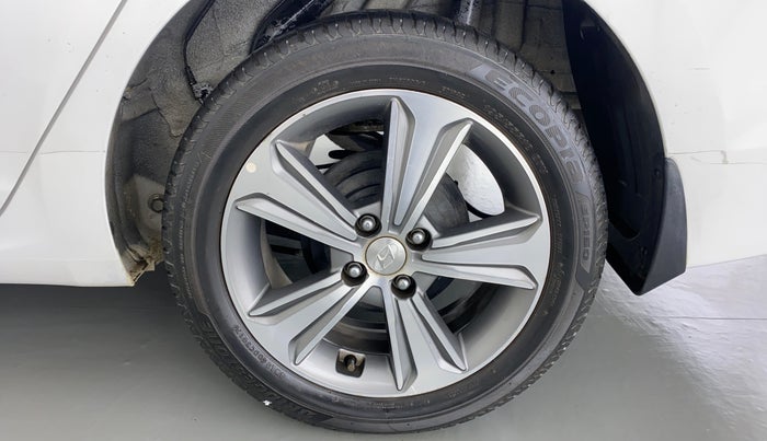 2017 Hyundai Verna 1.6 SX VTVT, Petrol, Manual, 31,788 km, Left Rear Wheel