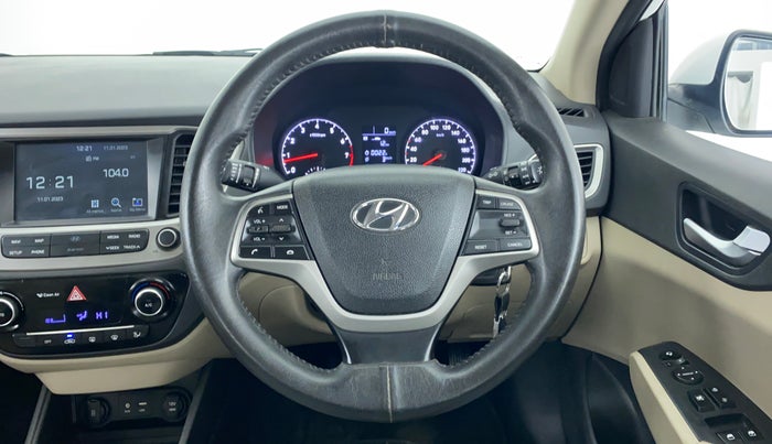 2017 Hyundai Verna 1.6 SX VTVT, Petrol, Manual, 31,788 km, Steering Wheel Close Up
