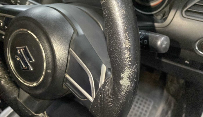 2018 Maruti Swift ZXI, Petrol, Manual, 45,732 km, Steering wheel - Steering cover is minor torn