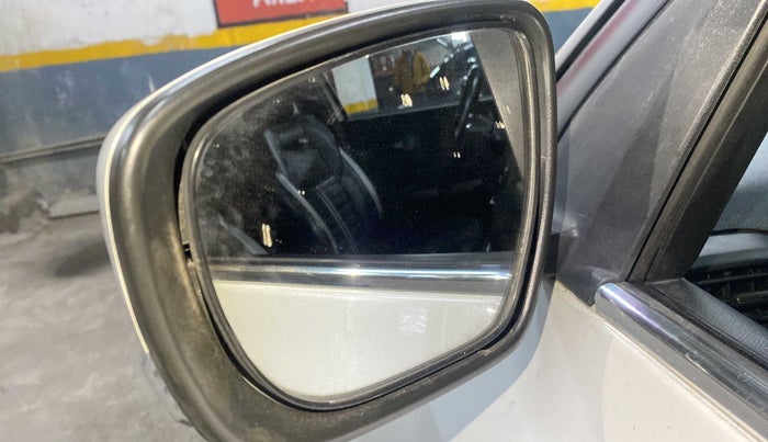 2018 Maruti Swift ZXI, Petrol, Manual, 45,732 km, Left rear-view mirror - Folding motor not working