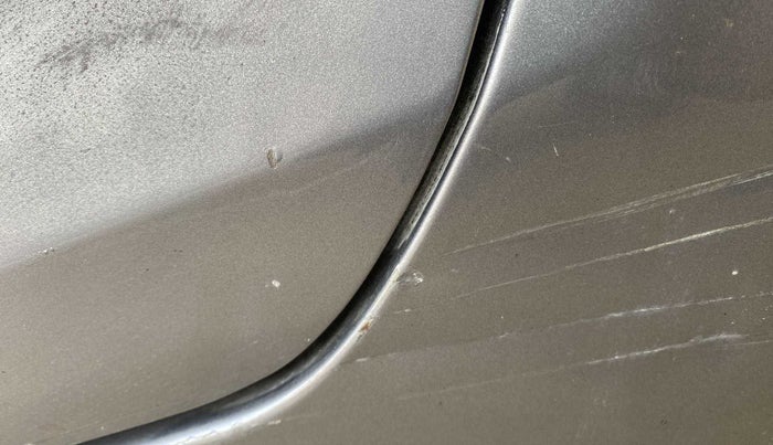 2014 Maruti Swift VDI, Diesel, Manual, 87,098 km, Left quarter panel - Minor scratches