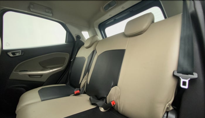 2016 Ford Ecosport 1.5 TREND TDCI, Diesel, Manual, 73,472 km, Right Side Rear Door Cabin