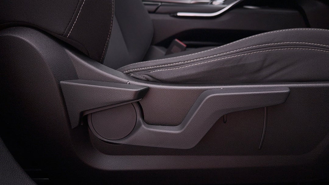 2021 GWM Haval H6 Premium, Automatic, 26478 km, Drivers Side Adjustment Panel