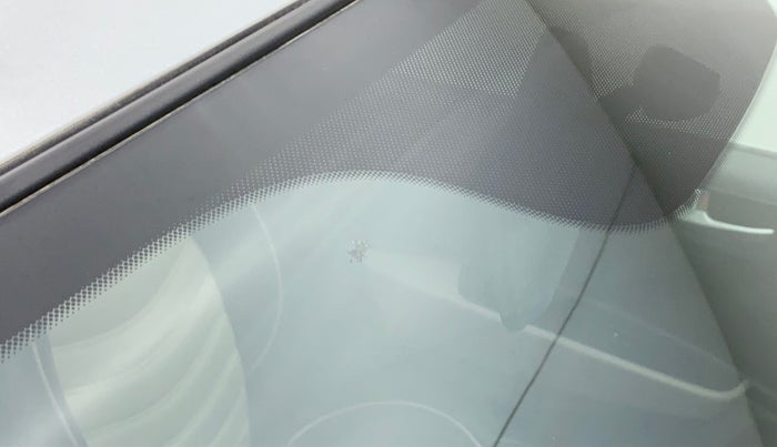 2019 Hyundai Xcent SX 1.2, CNG, Manual, 42,846 km, Front windshield - Minor spot on windshield
