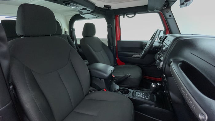 JEEP WRANGLER-Right Side Front Door Cabin View