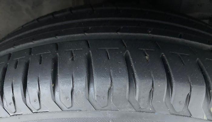 2014 Honda City SV MT PETROL, Petrol, Manual, 86,588 km, Right Front Tyre Tread