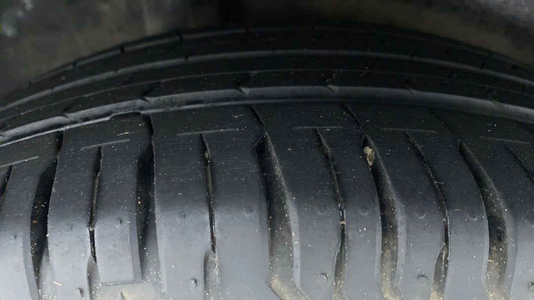 Right Rear Tyre Tread