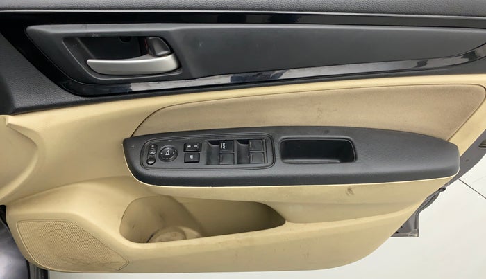 2019 Honda Amaze 1.2 SMT I VTEC, CNG, Manual, 26,083 km, Driver Side Door Panels Control