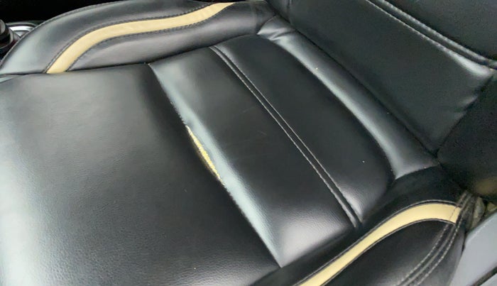 2019 Honda Amaze 1.2 SMT I VTEC, CNG, Manual, 26,083 km, Front left seat (passenger seat) - Cover slightly torn