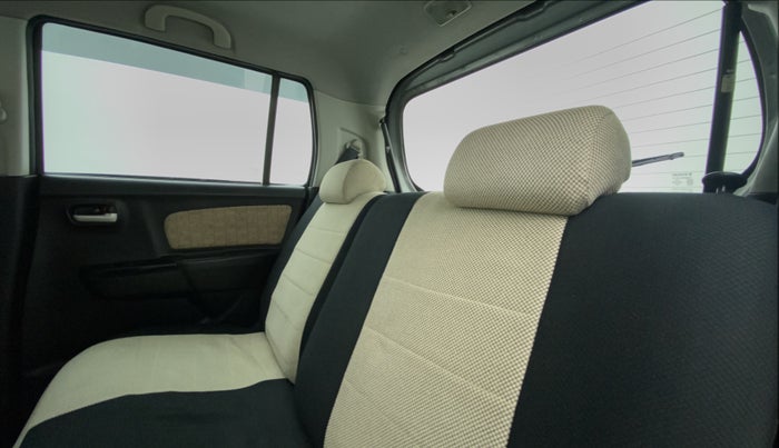 2018 Maruti Wagon R 1.0 VXI AMT, CNG, Automatic, 76,744 km, Right Side Rear Door Cabin