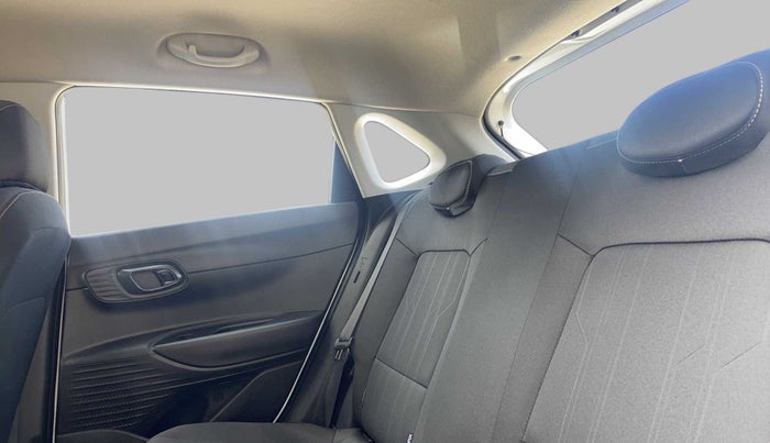 2021 Hyundai NEW I20 SPORTZ 1.2 MT, Petrol, Manual, 5,228 km, Right Side Rear Door Cabin