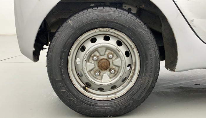 2012 Hyundai Eon ERA PLUS, CNG, Manual, 56,093 km, Right Rear Wheel