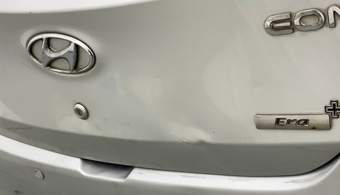 2012 Hyundai Eon ERA PLUS, CNG, Manual, 56,093 km, Dicky (Boot door) - Slightly dented