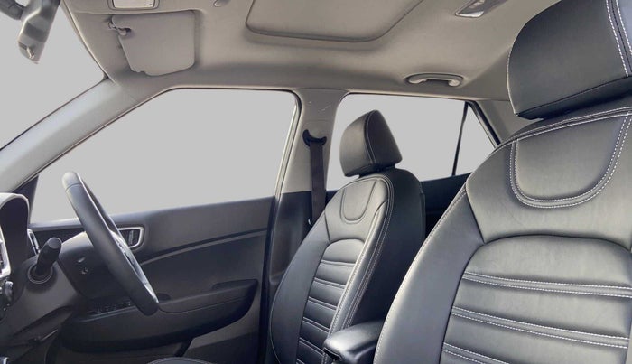 2019 Hyundai VENUE SX PLUS 1.0 TURBO DCT, Petrol, Automatic, 17,655 km, Right Side Front Door Cabin