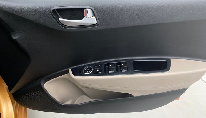 2016 Hyundai Grand i10 SPORTZ 1.2 KAPPA VTVT, Petrol, Manual, 86,471 km, Driver Side Door Panels Control