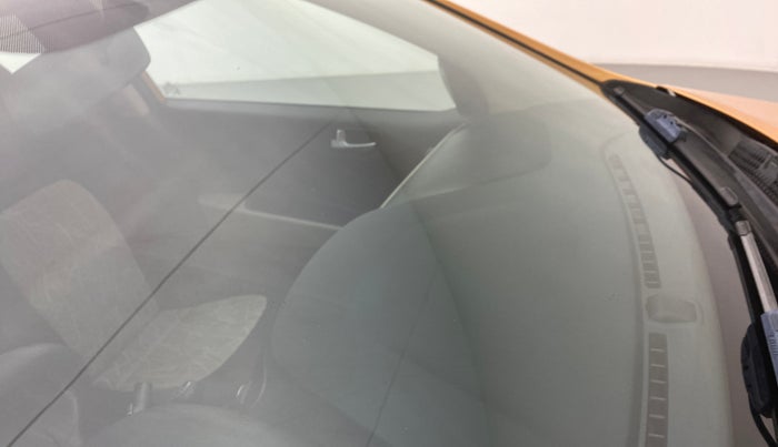 2016 Hyundai Grand i10 SPORTZ 1.2 KAPPA VTVT, Petrol, Manual, 86,471 km, Front windshield - Minor spot on windshield