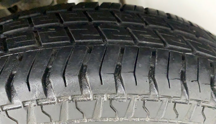 2011 Maruti Alto LXI, Petrol, Manual, 12,174 km, Left Rear Tyre Tread