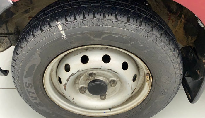 2011 Maruti Alto LXI, Petrol, Manual, 12,174 km, Left front tyre - Minor crack